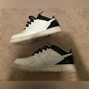 Nike Air Prestige Black and White